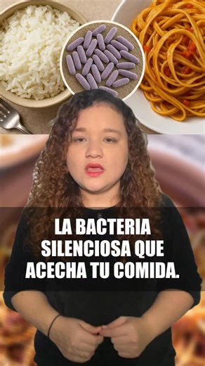 La bacteria silenciosa que acecha tu comida. Se trata de: Bacillus cereus. 🔴 Para prevenir enfermarte, ten en cuenta estas recomendaciones: ✅Refrigera los alimentos cocinados en menos de 1 hora. ✅Guarda la comida en recipientes poco profundos para que se enfríen más rápido. ✅Mantén la nevera siempre por debajo de 5°C. ✅Y cuando recalientes, asegúrate de que la comida supere los 74°C y consúmela de inmediato. Dale like y comparte esta información. Más noticias @sosnewsusa | SOS News