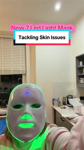Tackling Skin Issues with 2026's New 7 LED Mask
