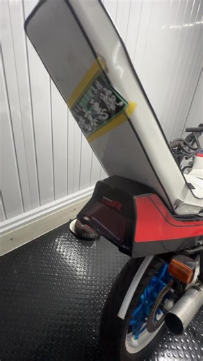 ロッカーアームのこだわりと低回転コール