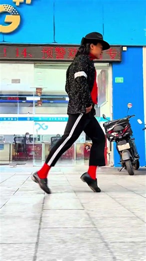 This Breakdance Step Makes Your Movement Look Sharp ⚡ | #shorts #shortsviral #youtubeshorts