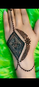 Deautiful and very easy Henna tutorial 2025!! | Different World