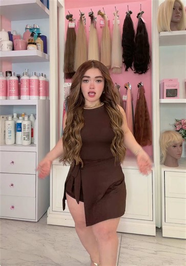 Mis extensiones de cabello son con @Carolina Sucre 🇪🇨 🤩 Me encantan 🩷