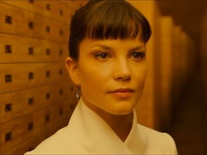 Blade Runner imagines the future as something already worn down — a world crowded with people, technology, and noise, yet emotionally hollow. Set in a rain-soaked Los Angeles, the film doesn’t rush its story. It lets atmosphere do the work, building a setting where humanity feels fragmented and memory is treated like a commodity rather than something sacred. At the center is a question the film never answers outright: what actually makes someone human? The replicants are engineered, timed, and c