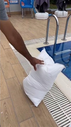 This Pool Cleaning Fail Will Shock You #trendingshorts