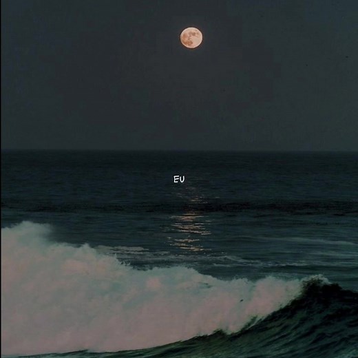 Captivating Full Moon Over Ocean Waves