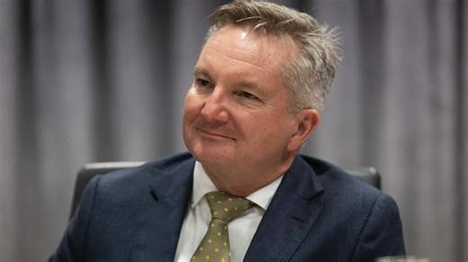 Sky News host Chris Kenny delivers an update on Climate and Energy Minister Chris Bowen’s “bin fire” transition to renewables. | Sky News Australia