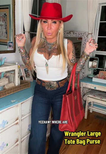 Explore Wrangler Bags and Purses in Stylish Designs