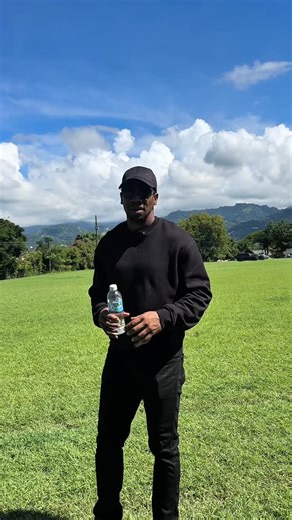 We have the power to make a difference. It’s easy to overlook the struggles of others and say, “It’s not my business,” but when it comes to saving lives, helping one another should be our utmost priority. I’m talking about mental health. We must reach out—whether it’s to friends, family, or even someone we don’t know well. Your support could mean the world to someone in need. Let’s come together and make mental health a priority in our communities. Together, we can make a positive impact. | Yoha