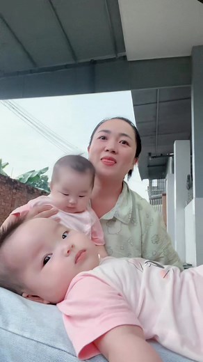 274K views · 6.4K reactions | Tình hình mưa bão chỗ các bác thế nào ạ? | Bé Hưng Channel # Bé Hưng | Facebook