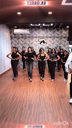 | 👑 Queen Level Stage Presence | Modeling Performance😱 |