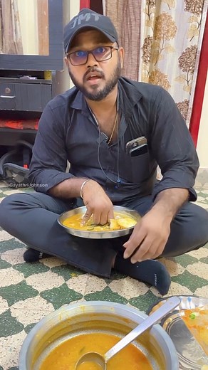 Unnaku ithu thevaiya 🤣🤣🤣 #trendingreelsvideo #comedyreels #comedy #funnyreels #loveislove #explore #funnyvideo | Gayathri Johnson