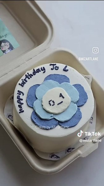some kpop cakes that I've made this year! Going Seventeen Cake BT21 Cake Huntrix Cake Kpop Demon Hunters Cake Teolaegi Cake Kkurujam Cake TXT Bong Cake Twice THIS IS FOR Cake #bakersoftiktok #cakedecorating #buttercream #customcakes #fyp