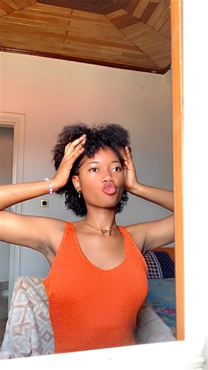 𝐸𝓃𝒶ï ✞ on Instagram: "J’aime les fleurs 🥹🌸 Laquelle trouvez-vous la plus jolie ? Je suis trop choquée de voir que, dans mon quartier, il y a toutes ces variétés qu’on retrouve partout dans le monde. Dites-moi si vous souhaitez une partie 2 🌷 Soyez bénis 💗"