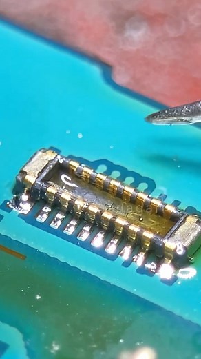 fpc connector melted #microsoldering #phonerepair #satisfying #odlysatisfying