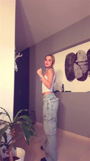 Videos de wichis (@wichisita) con “Búscate Otro - Atomic Otro Way & Jc La Nevula”