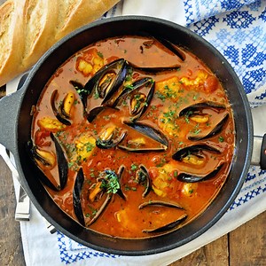 One-Pot Spicy Spanish Seafood Stew Recipe - Spain on a Fork