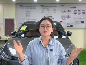 【风神L8惊艳登场！】超长续航+智能电混，家用SUV新选择！豪华空间科技感十足，出行体验全面升级。性价比之王，你心动了吗？💨🚗#东风风神L8 #混动SUV