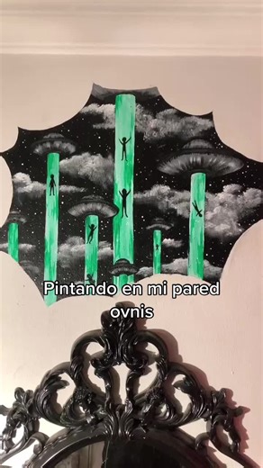 Dibujando ovnis y alienígenas en paredes | Arte alienígena colorido