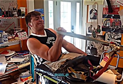 auden larratt vs korean hulk #armwrestling #armwrestler #armfighting #armwrestle #fyp #training #armfighter #audenlarratt #koreanhulk | Arm Hercules