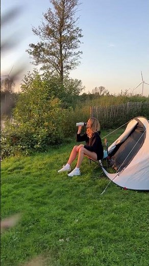 Nothing quite like the easy set up of the 2 seconds tent ⛺️✨ #quechua #camping #tutorial #howto