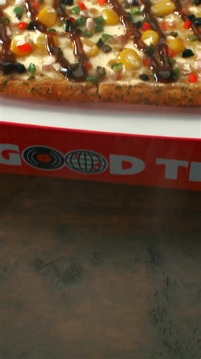 This is your sign, to shoot your shot 🍕♥️ #PizzaLovers #PizzaHut | Pizza Hut