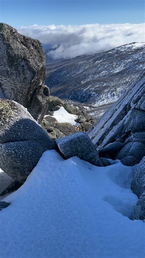 Unforgettable moments in the Australian Alps🏞️ ❄️ The Kosciuszko National Park is one of Australia’s most underrated landscapes. Endless alpine ridgelines, snow-dusted peaks, and wide-open wilderness made this one of the most challenging and rewarding hikes we’ve ever done. 2 newbies to outdoor adventure and one experienced brother-in-law @ll88nn @newheightsyouthoutreach In August 2023, we took on the Aussie 10 — hiking the 10 highest peaks in Australia in a single 3 day push. Only some Brutal 
