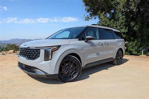 2025 Kia Carnival brings a hybrid powertrain to the circus | Reviews