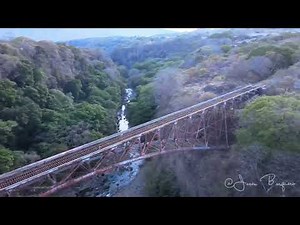 Puente ferroviario sobre río grande de Atenas, Costa Rica