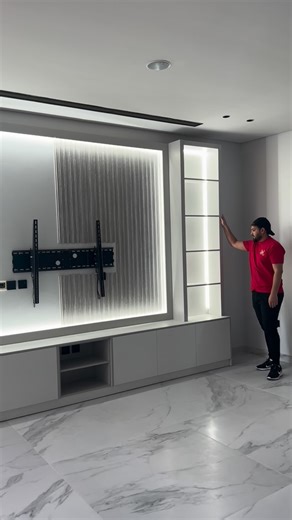 ‎ديزاين خالد‎ on Instagram‎: "من اعمالنا مكتبة تلفزيون جميلة 😍👍 #ديكوريشن #ديكورات_خشبيه #ديكوريشن_مودرن #ديكوراتي #ديكور_تلفزيون"‎