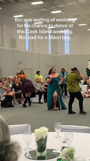 Cook Island Wedding Dance at Maori Wedding