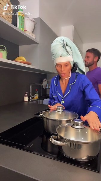 Fun Kitchen DJ Mixing Beats in Style!