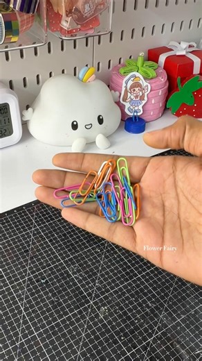 Let me tell you some hacks to use paper clips #diy #shorts #shortsfeed