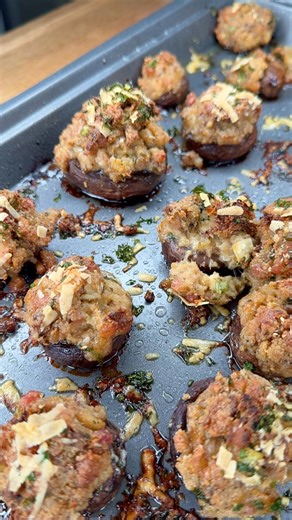 Best appetizer 🎄👉🏼 https://melissajorealrecipes.com/the-best-crab-stuffed-mushrooms/ #CrabStuffedMushrooms | Melissajorealrecipes