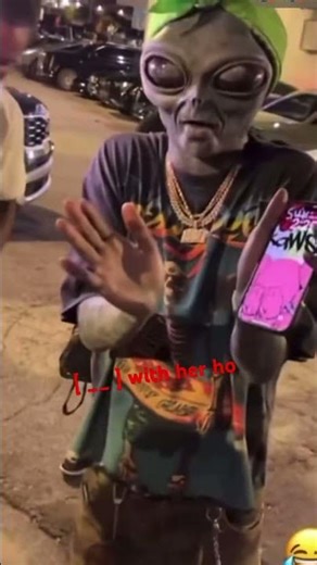 Hood alien on the loose in Atlanta #funny #comedyvideos #alien #shorts #atlanta