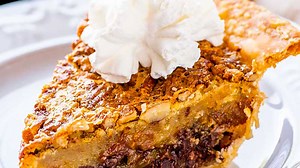 115K views · 56 reactions | Kentucky Derby Pie!! A total southern tradition, this Kentucky Derby pie is a creamy mix of chocolate chips and pecans. GET THE RECIPE: https://homemadehooplah.com/kentucky-derby-pie/ | Homemade Hooplah | Facebook