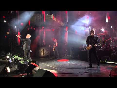 R.E.M. - "Losing My Religion" (LIVE @ Athens)