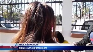 Faut il en rire ou en pleurer sur les victimes de cette dame escroc, qui se déguise en greffière, évadée de la prison d'Antanimora, multicarte, capable de vous faire embaucher pour un emploi dans les fonctions publiques (sans passer par les concours ) ou vous faire obtenir la nationalité française grâce à ses connaissances. Il semble que plusieurs dizaines de personnes naïves, complices de la corruptrice, en sont victimes. Plus c'est gros, plus ça passe. | Justice Madagascar