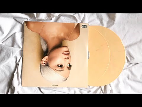 ariana grande - sweetener (vinyl unboxing | website exclusive)