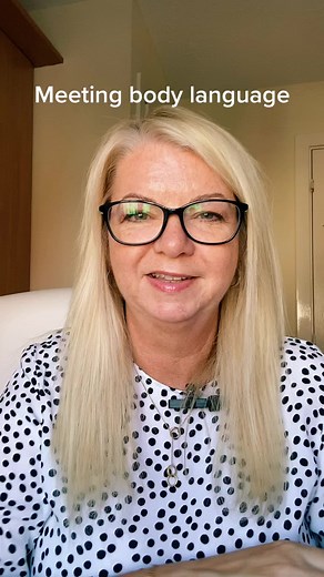 Mastering Body Language in Business Meetings