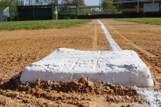 K-State baseball blows out Iowa in season opener