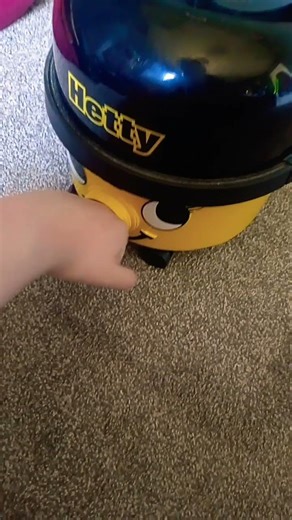 Numatic Hetty Yellow Suction Test