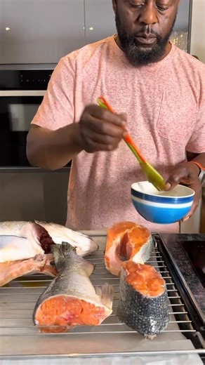 8.2K views · 218 reactions | Dad takes over mummy’s kitchen | Queen Helps | Facebook