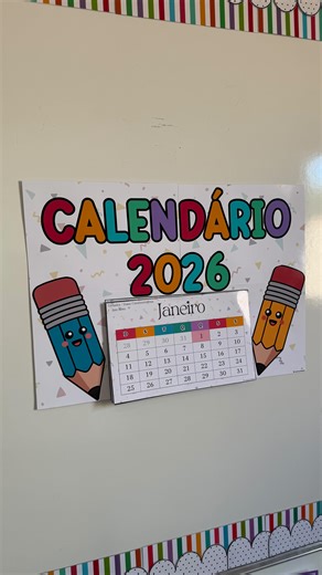 🌈 Calendário de Parede 2026 – Tema Cores 🌈 Um calendário lindo, funcional e super visual para organizar a rotina na sala de aula ou em casa! 💛📅 ✔ Fundo ampliado em 4 folhas A4 📐 Montado aprox. 55 × 39 cm 📄 1 folha A4 por mês ✨ Datas comemorativas destacadas, facilitando a visualização 📎 Arquivo em PDF, prontinho para imprimir e montar 💰 Apenas R$ 6,00 o PDF 💬 Comente EU QUERO que eu te envio o link! 🔗💛 #saladeaula #pedagoga #calendario2026 #educaçao #educaçaoinfantil | Recanto Pedagog