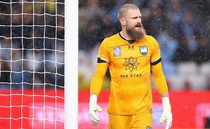 Andrew Redmayne, Australia's ‘dancing’ goalkeeper: Age, wife, and salary
