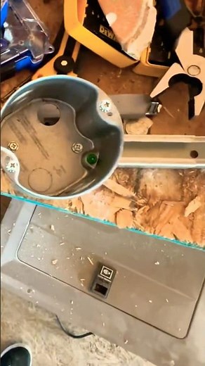 How to Install common Ceiling Fan Bracket #ceilingfan #uniqueshorts #diy #electrician #electrical