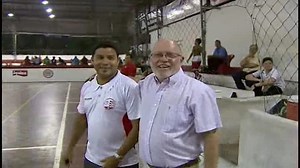 Modo imperativo em inglês tem estrutura simples