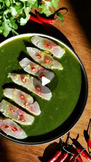 Clara Mart Recetas & Gastro | TIRADITO DE PEZ LIMÓN Este tiradito de pez limón se prepara en 10 minutos + 30 de macerado, es un entrante o una cena de luji. 😎 Lo... | Instagram