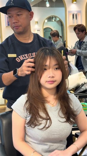 Wispy bangs with long layer #haircut #howtocutcurlyhair #shots #hairstyle #longlayerhaircut #haircut