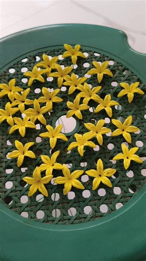 5.2K views · 80 reactions | Colorful Quilling hyacinth flower #reels | JUDAI's Quilling craft | Facebook