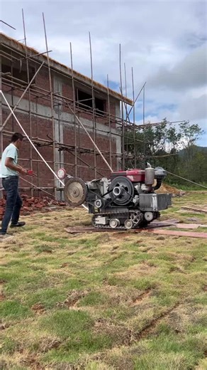 Powerful Tracked Wire Saw Machine for Concrete Cutting